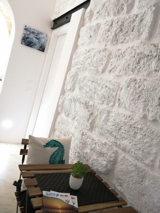 B&B Sea Salt แตร์ราซีนี ภายนอก รูปภาพ